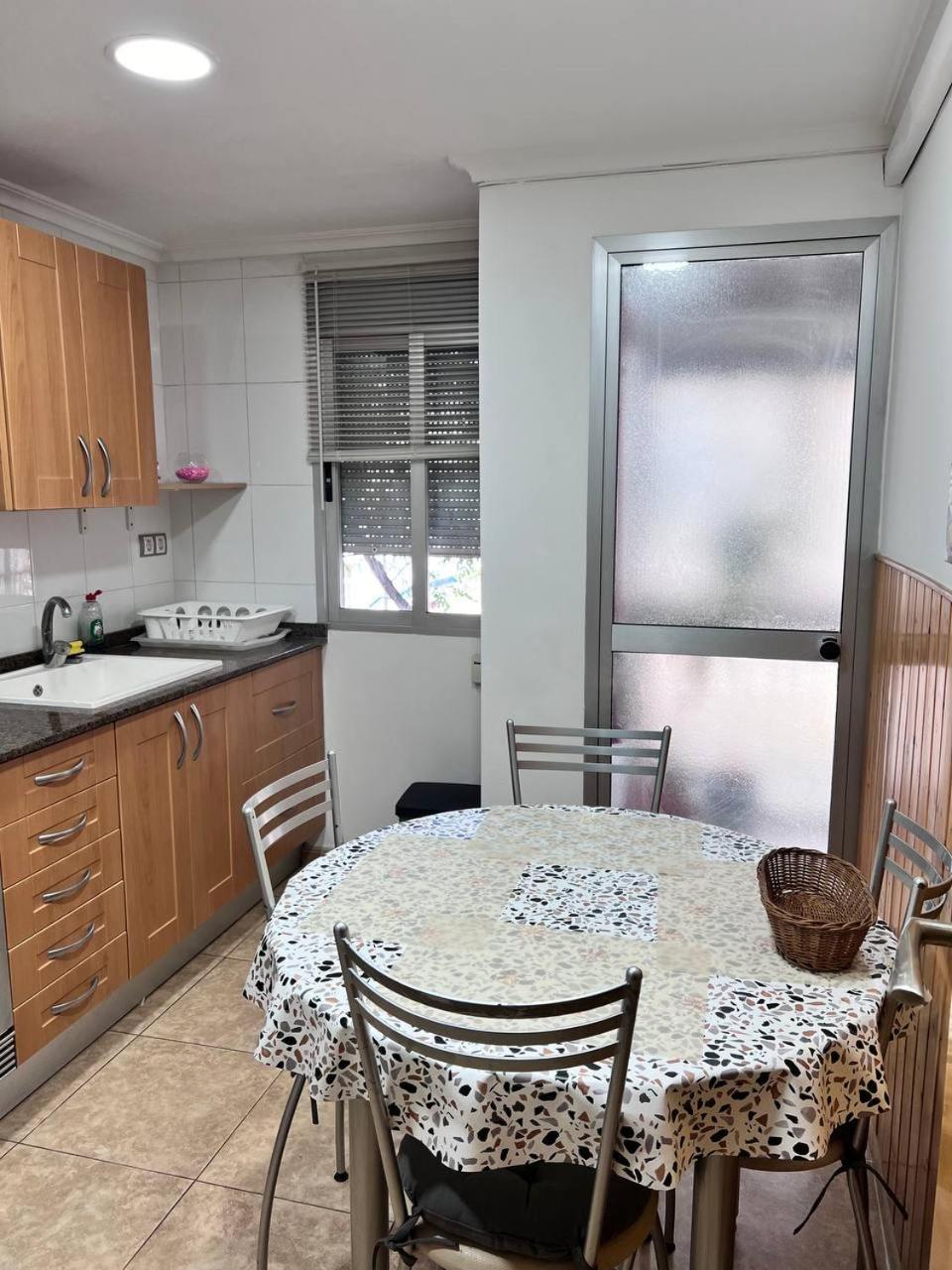 Plaza Sainetero Arniches Apartment บาเลนเซีย ภายนอก รูปภาพ